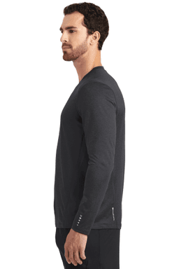 Sample of OGIO ENDURANCE Long Sleeve Pulse Crew in Blacktop from side sleeveleft