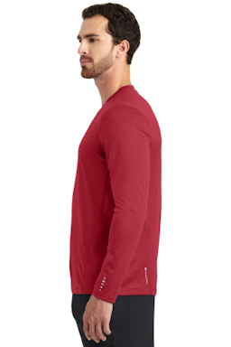 Sample of OGIO ENDURANCE Long Sleeve Pulse Crew in Ripped Red from side sleeveleft